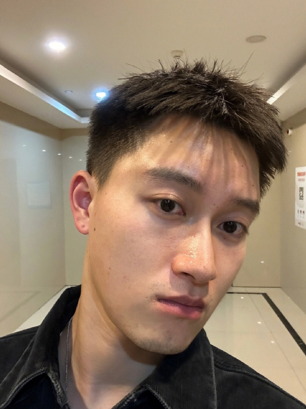 月光之下的第一张照片--澳门中老年相亲网